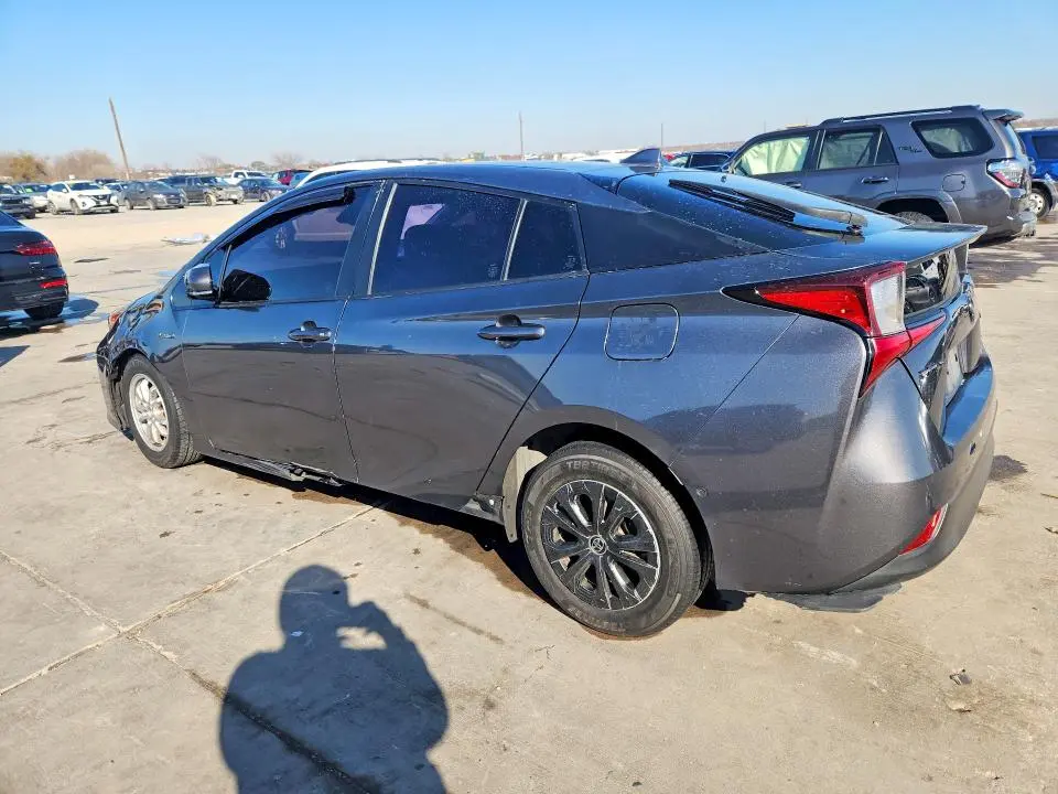2019 TOYOTA PRIUS LE  