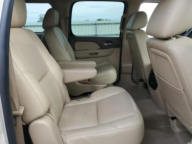 2011 GMC YUKON XL C1500 SLT  