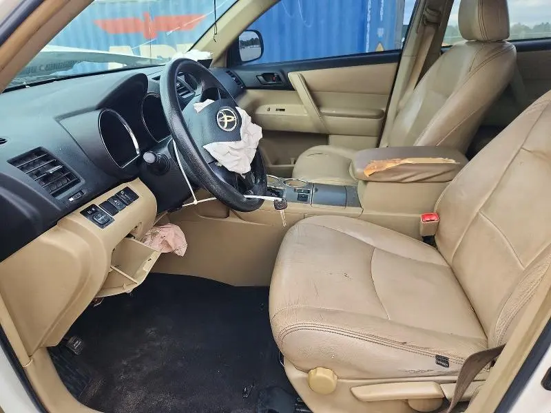 2012 TOYOTA HIGHLANDER BASE  