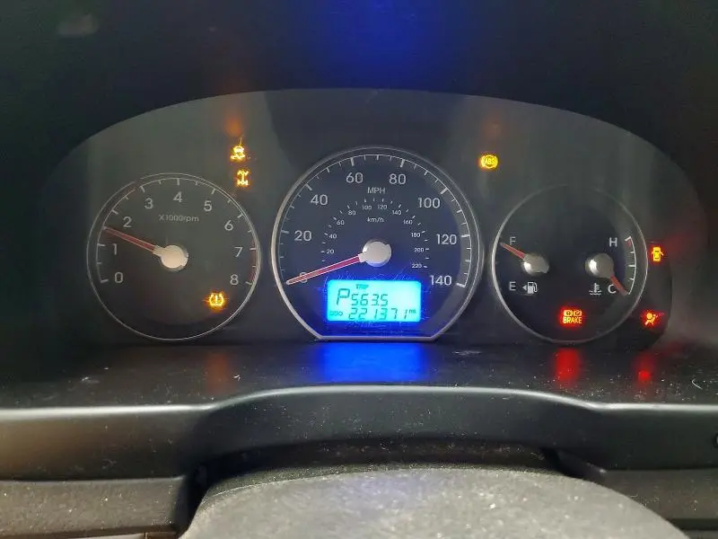 2010 HYUNDAI SANTA FE SE  