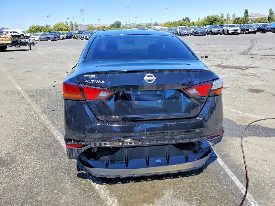 2024 NISSAN ALTIMA S  