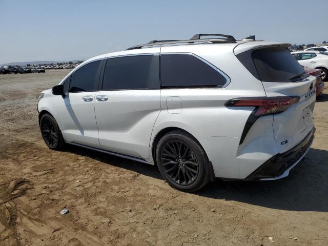 2023 TOYOTA SIENNA XSE