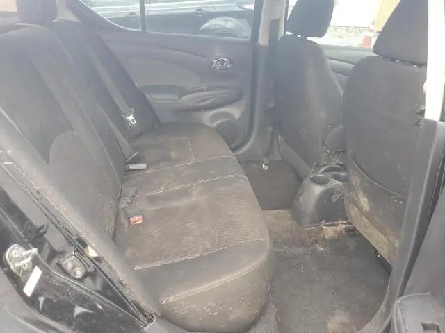 2015 NISSAN VERSA S  