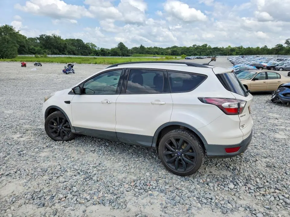 2017 FORD ESCAPE TITANIUM  