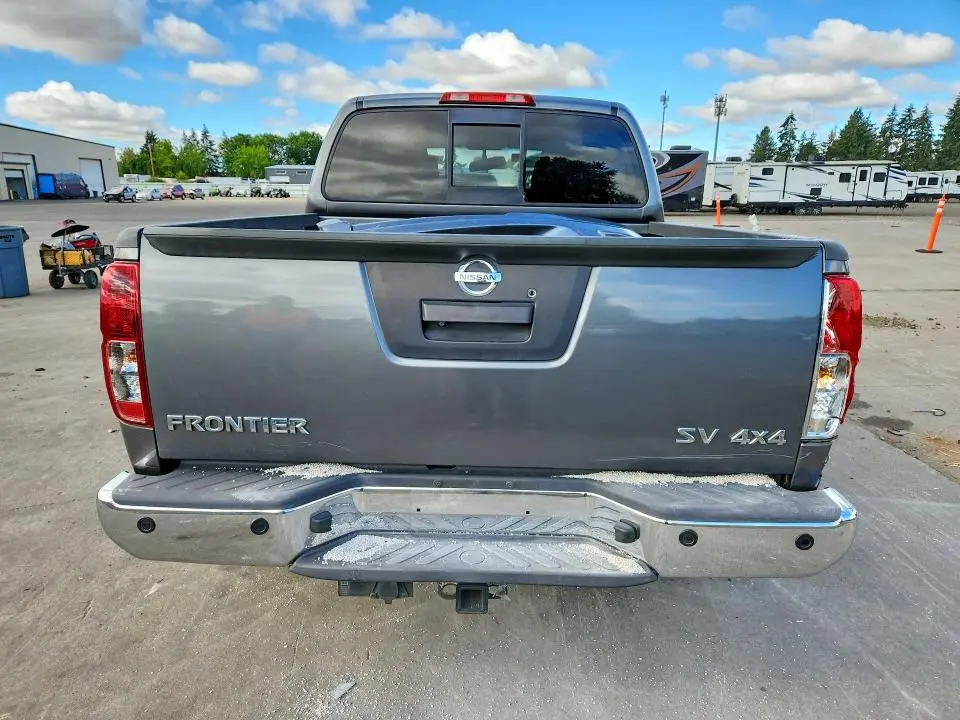 2017 NISSAN FRONTIER SV  