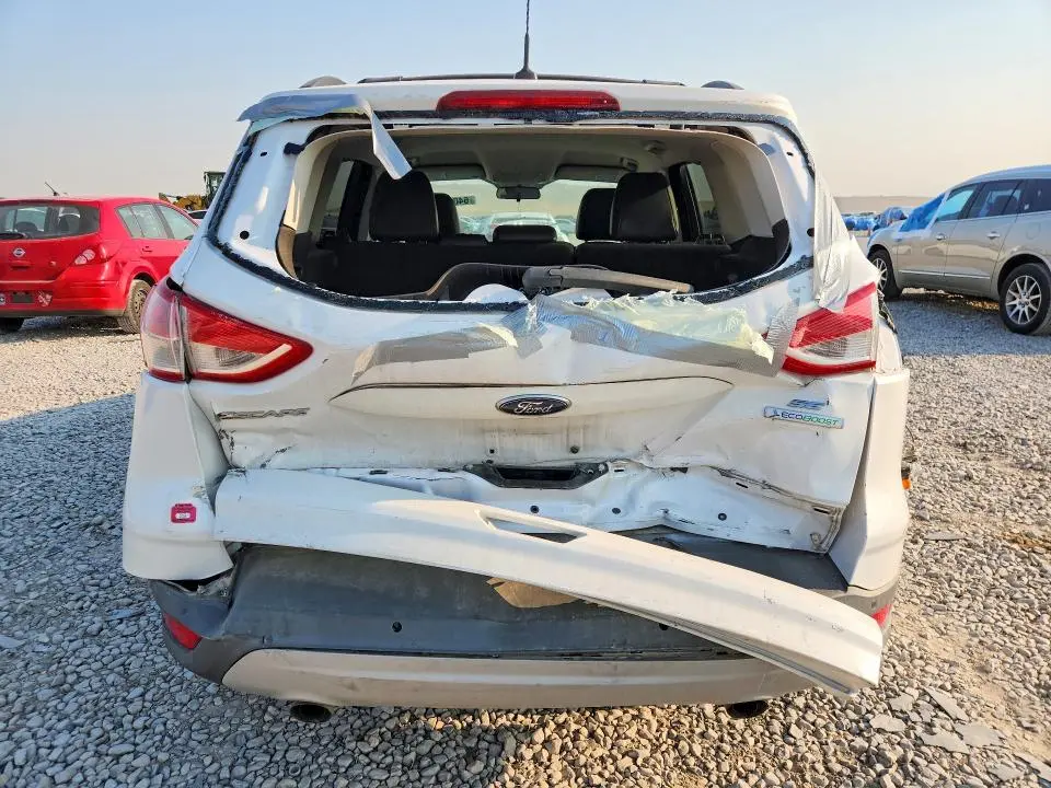2016 FORD ESCAPE SE  