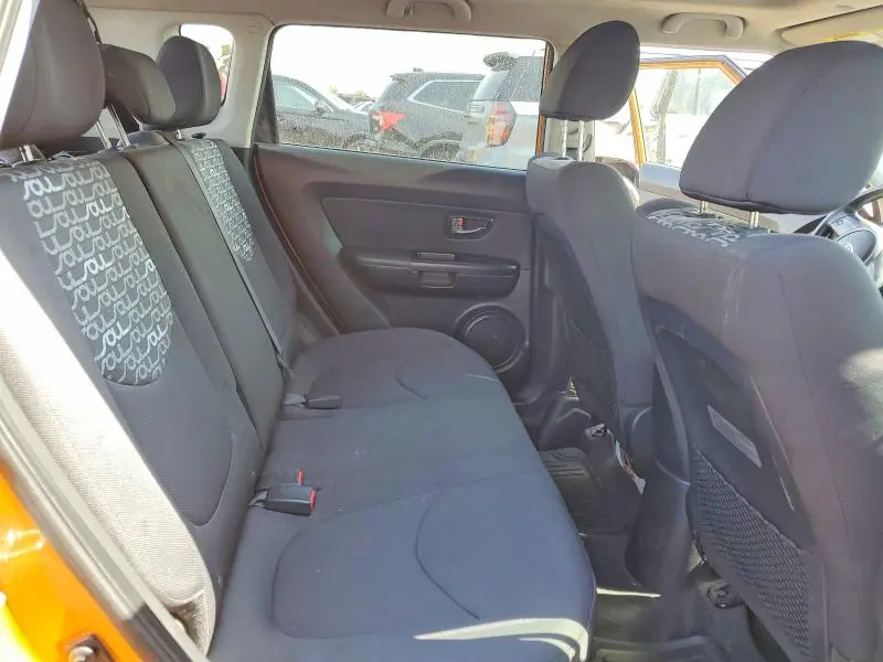 2011 KIA SOUL +  