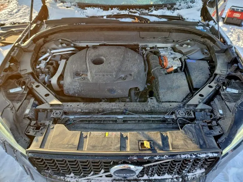 2022 VOLVO XC60 T8 RECHARGE R-DESIGN  