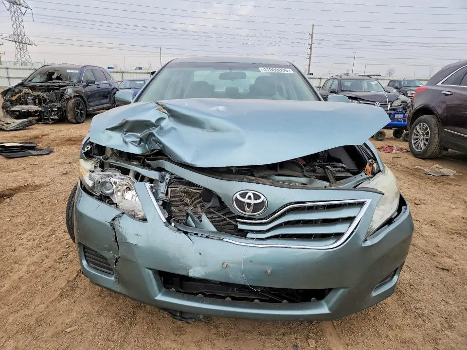 2011 TOYOTA CAMRY LE  