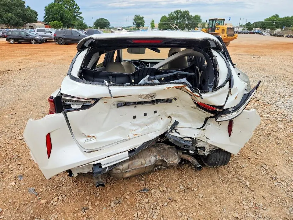 2019 INFINITI QX50 LUXE  