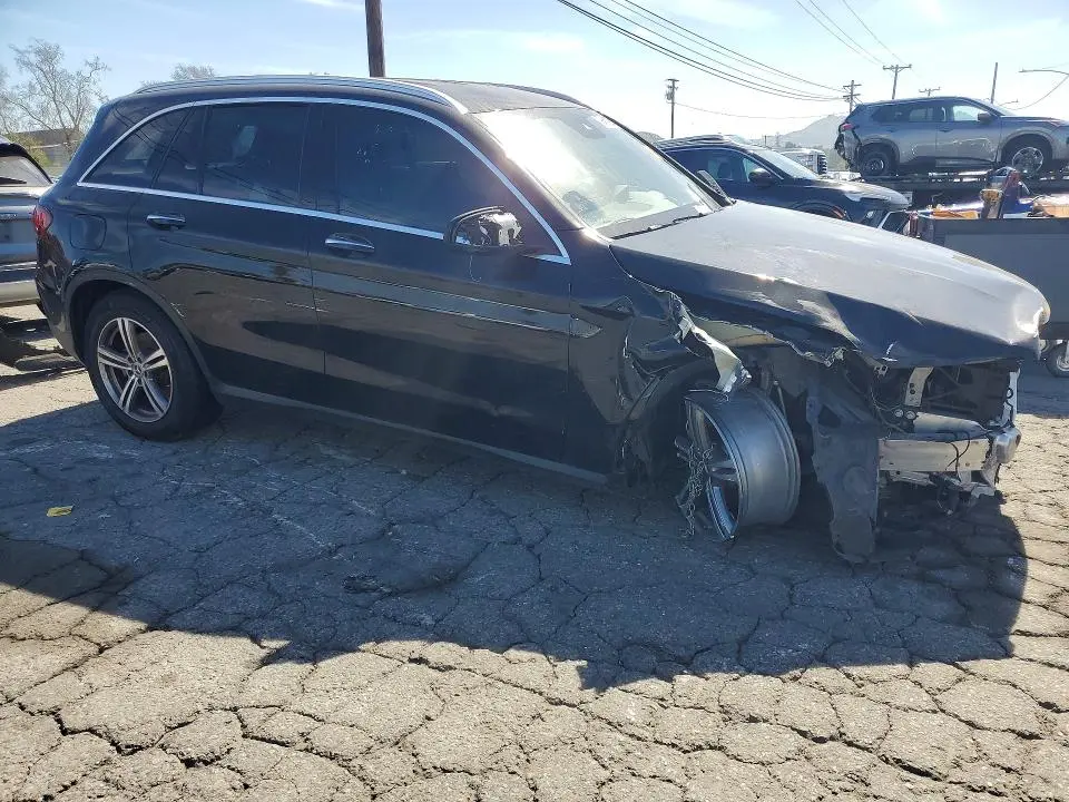 2022 MERCEDES-BENZ GLC 300  