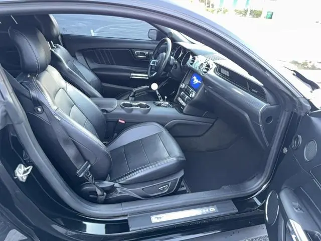 2017 FORD MUSTANG GT  
