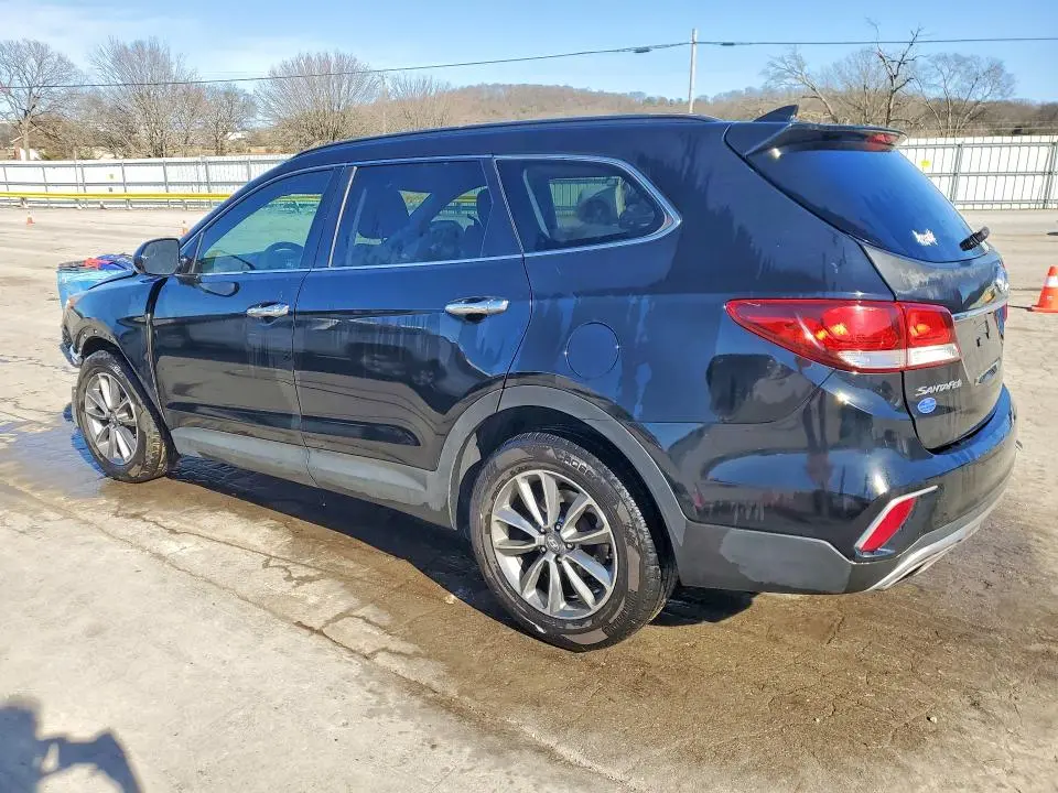 2017 HYUNDAI SANTA FE SE  