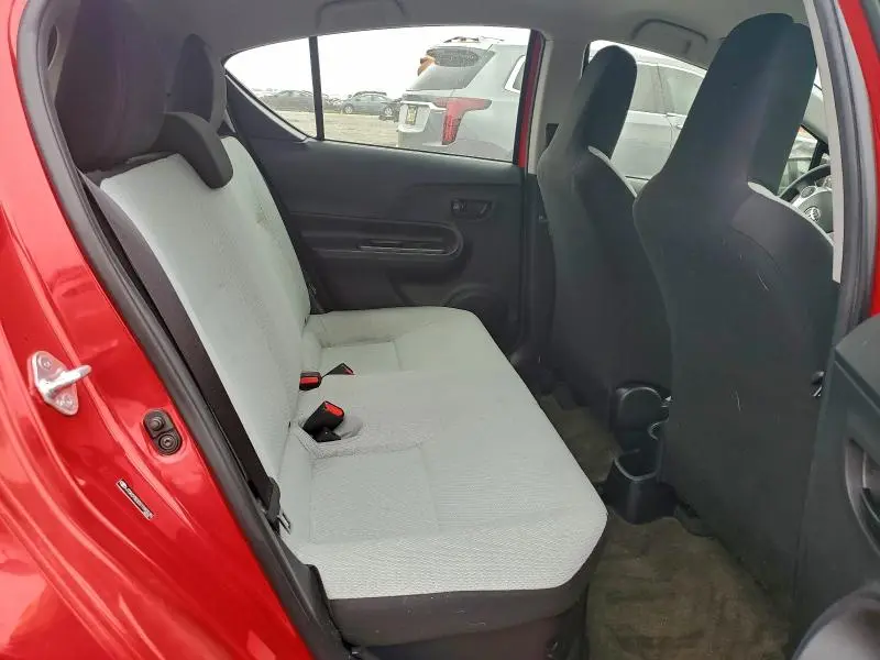 2016 TOYOTA PRIUS C ONE  