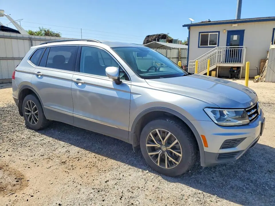 2020 VOLKSWAGEN TIGUAN SE  