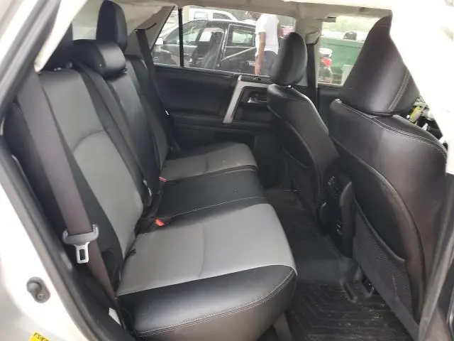 2017 TOYOTA 4RUNNER SR5  