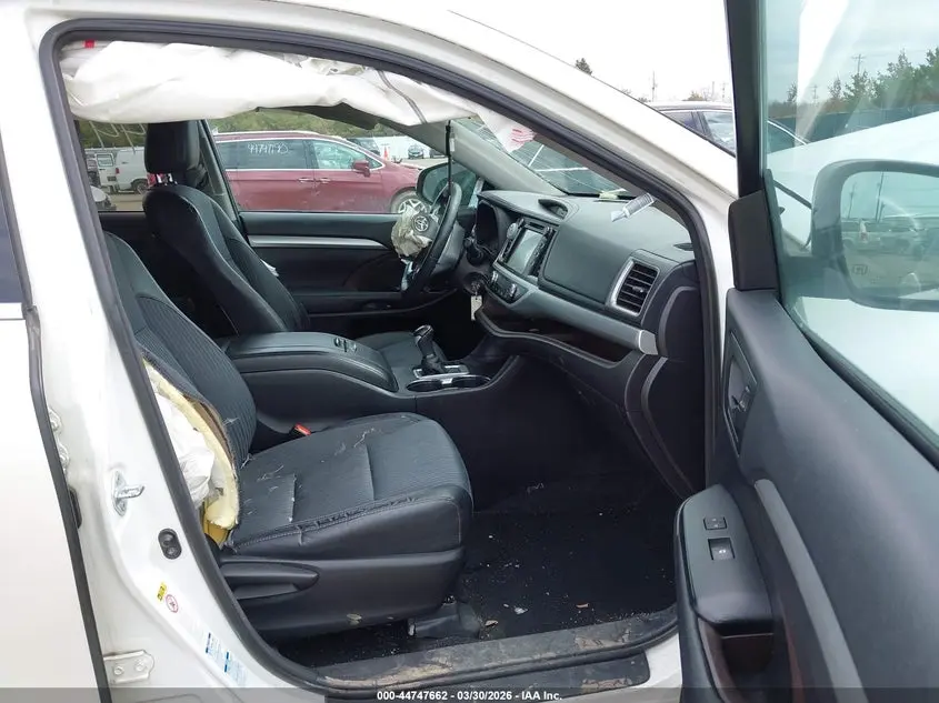 2016 TOYOTA HIGHLANDER LE PLUS V6