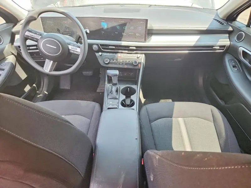 2025 HYUNDAI SONATA SE  