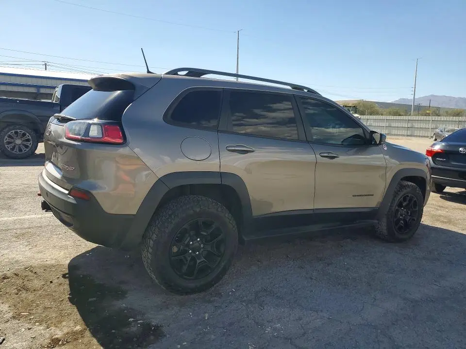 2019 JEEP CHEROKEE TRAILHAWK  