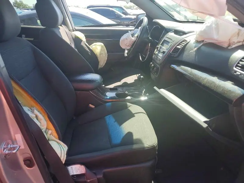2014 KIA SORENTO LX  