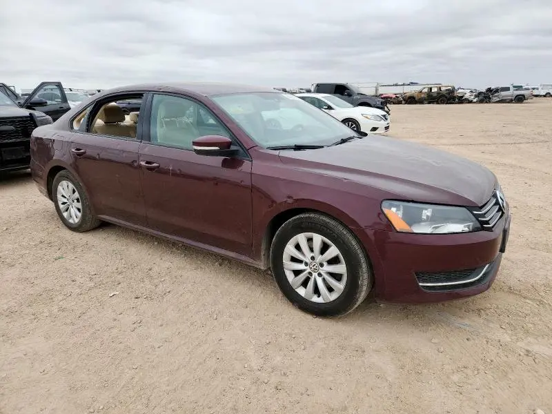 2013 VOLKSWAGEN PASSAT S  