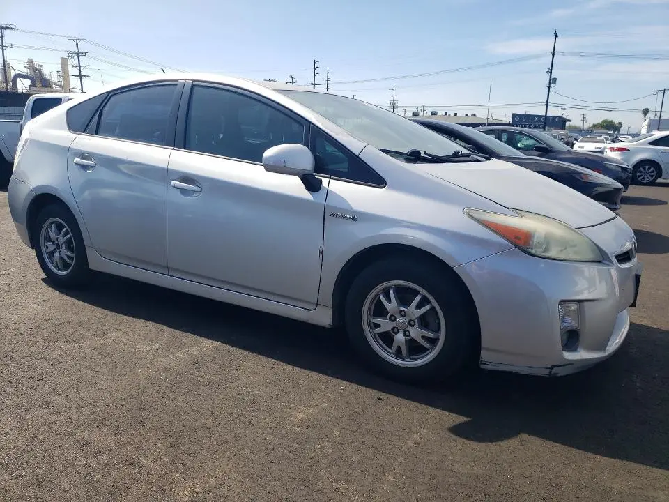 2010 TOYOTA PRIUS II  