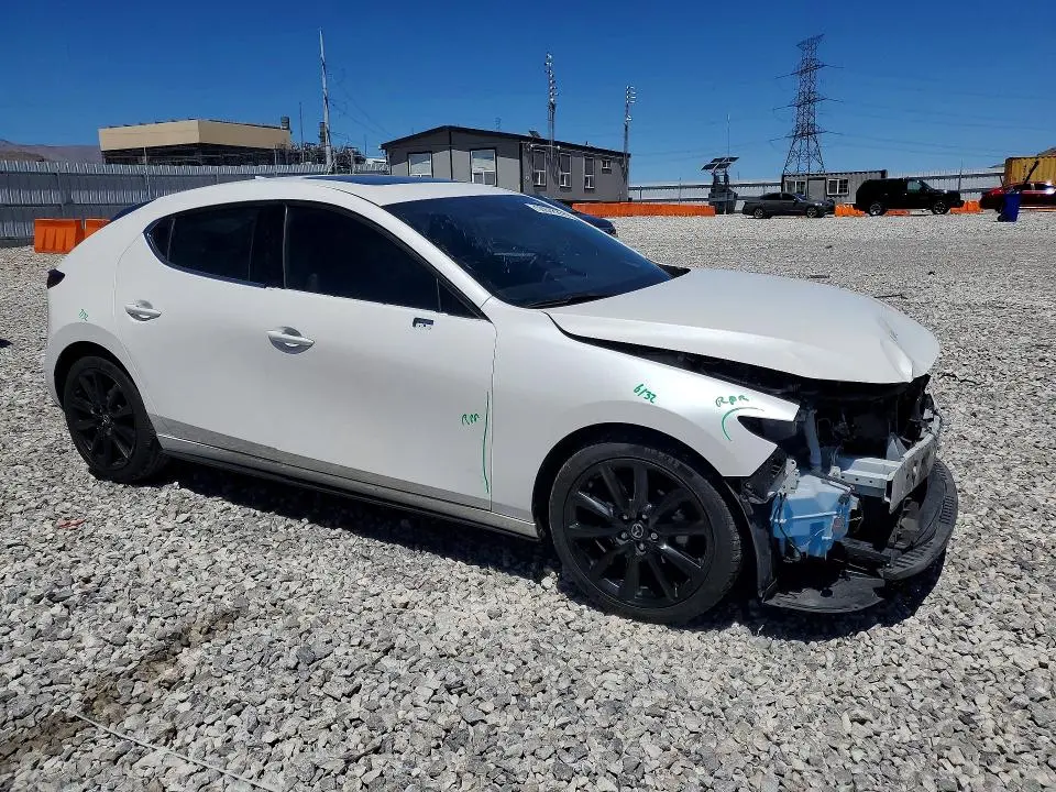 2021 MAZDA 3 PREMIUM  