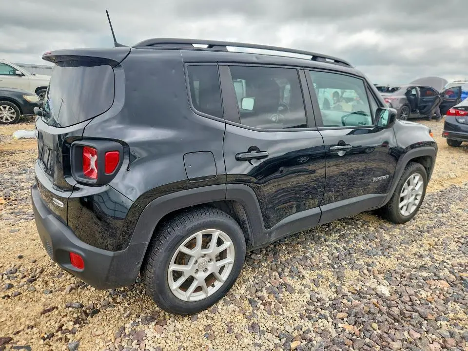 2021 JEEP RENEGADE LATITUDE  