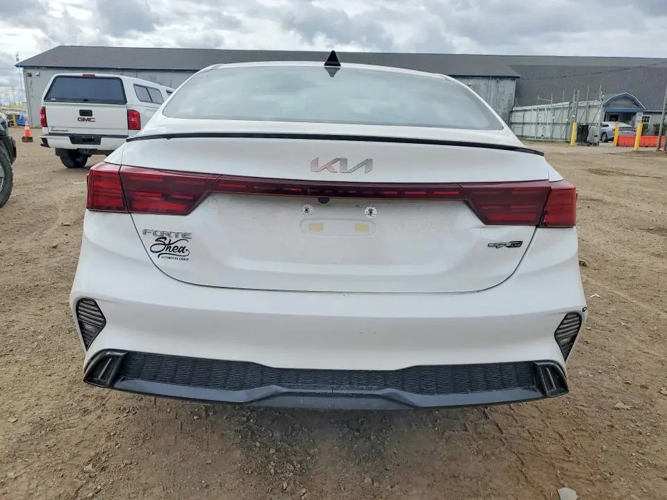 2022 KIA FORTE GT LINE  