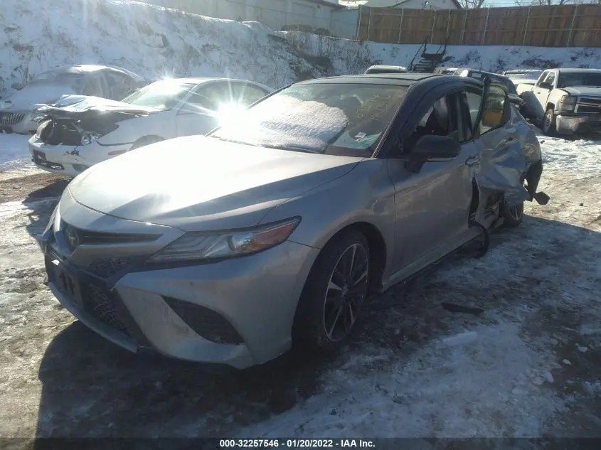2019 TOYOTA CAMRY XSE