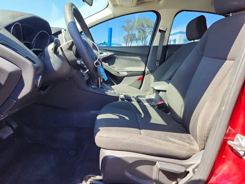 2017 FORD FOCUS SE  