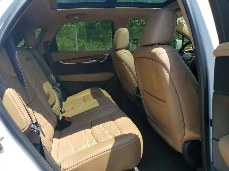 2017 CADILLAC XT5 PLATINUM  