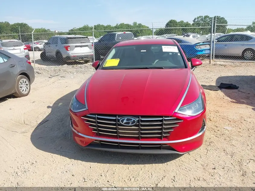 2022 HYUNDAI SONATA SE