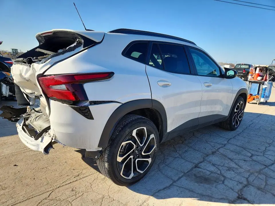 2025 CHEVROLET TRAX 2RS  