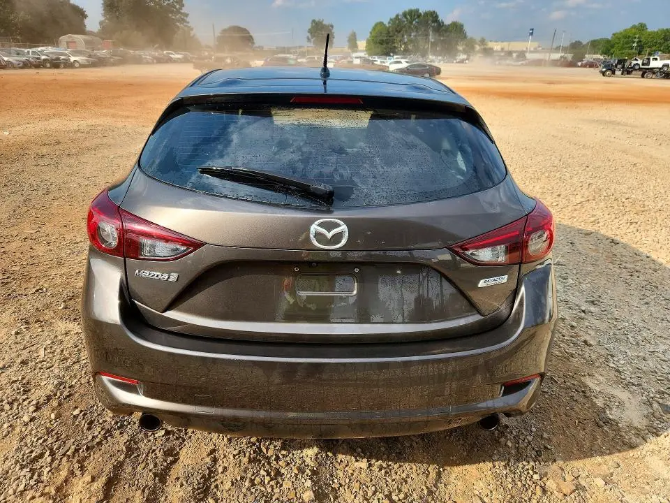 2017 MAZDA 3 TOURING  