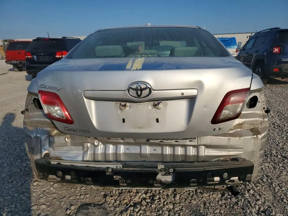 2011 TOYOTA CAMRY LE  
