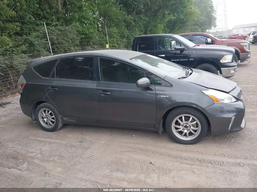 2013 TOYOTA PRIUS V THREE