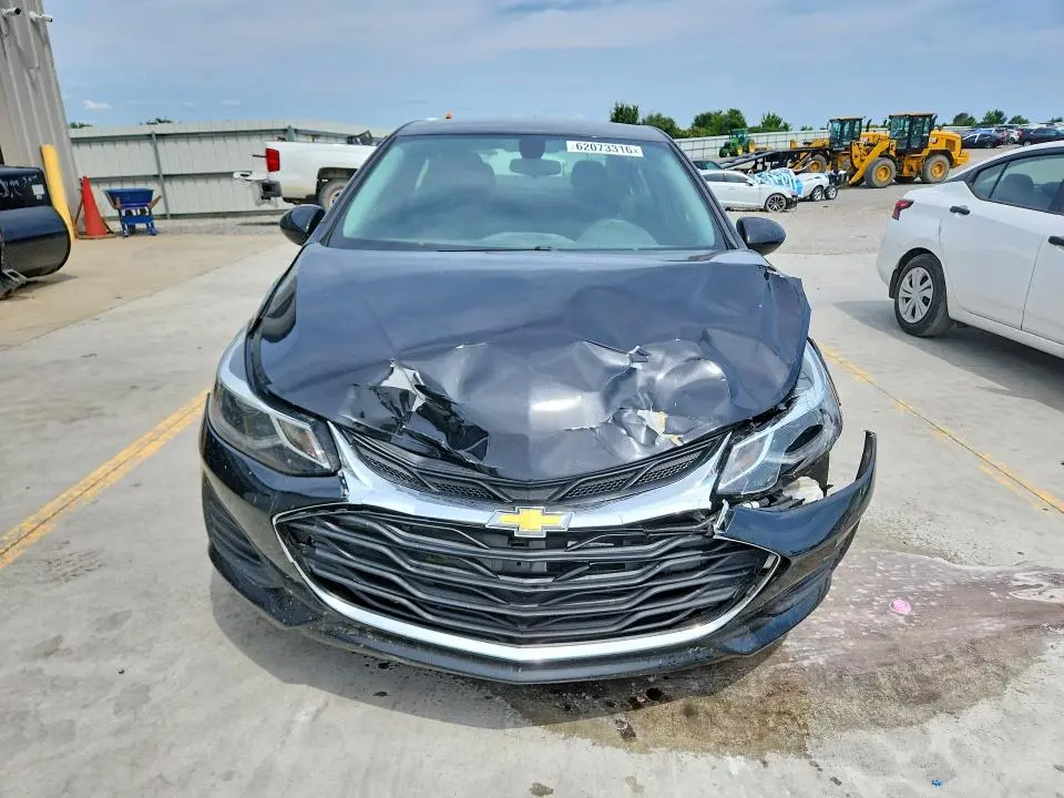 2019 CHEVROLET CRUZE LT  