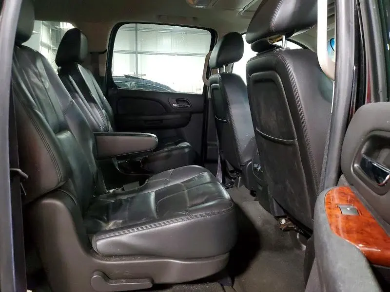 2014 GMC YUKON XL K1500 SLT  