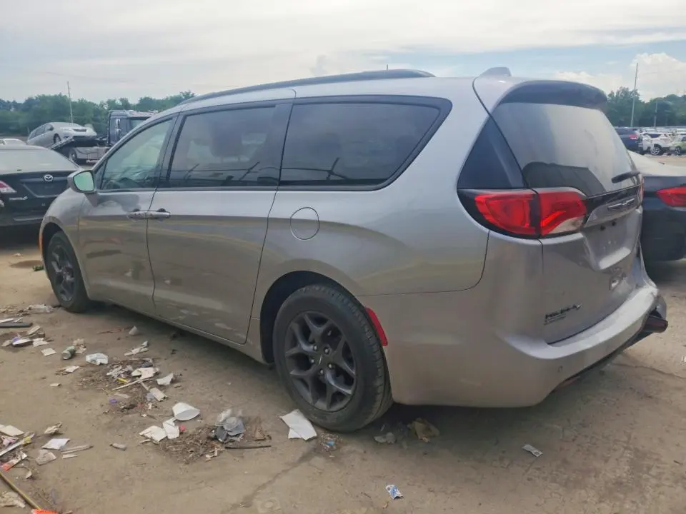 2020 CHRYSLER PACIFICA TOURING L  