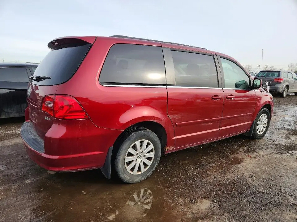 2011 VOLKSWAGEN ROUTAN SE  