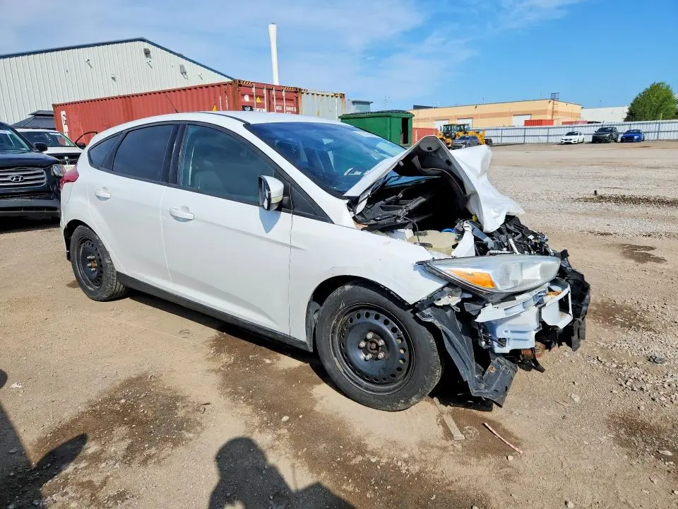 2016 FORD FOCUS SE  