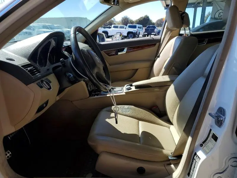 2011 MERCEDES-BENZ C 300  