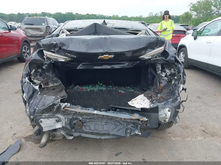 2016 CHEVROLET CRUZE LT AUTO