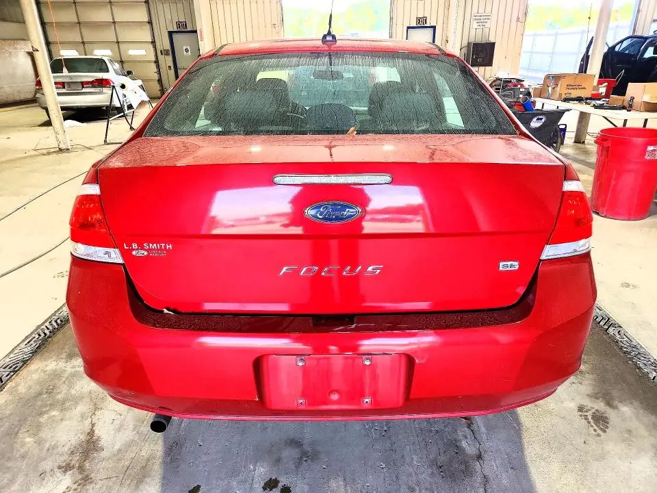 2010 FORD FOCUS SE  