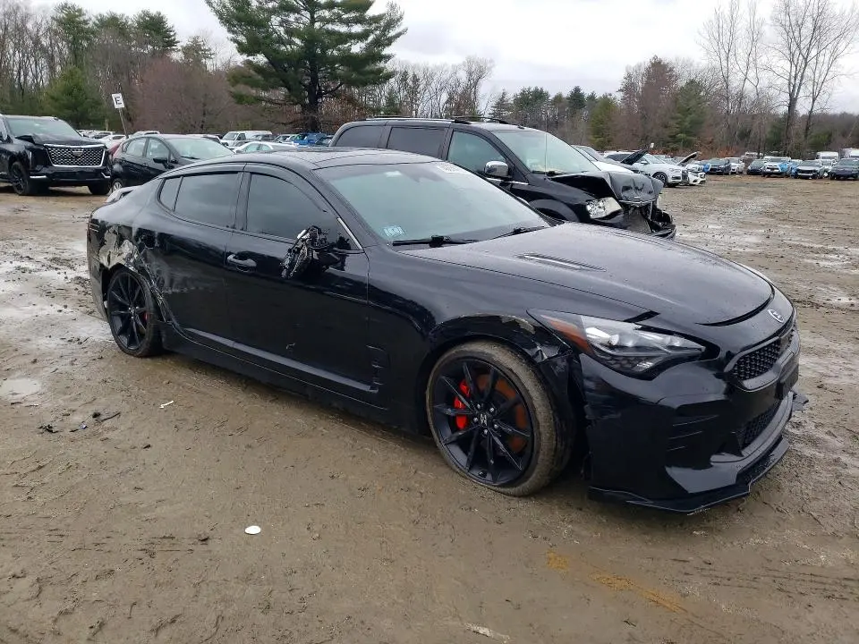 2022 KIA STINGER GT2  
