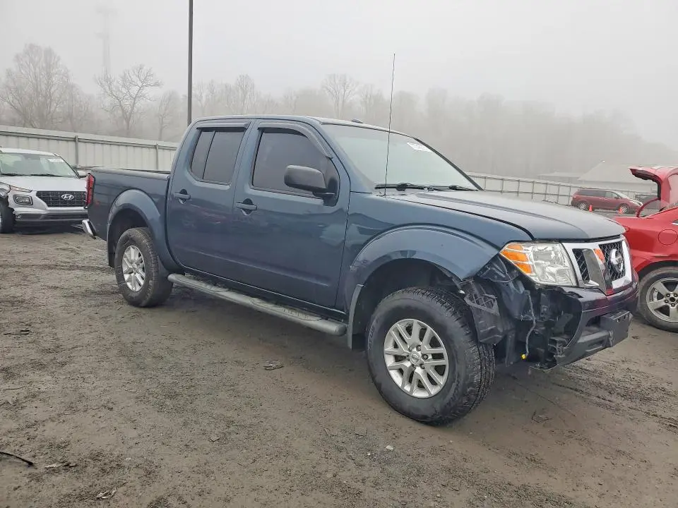 2015 NISSAN FRONTIER S  