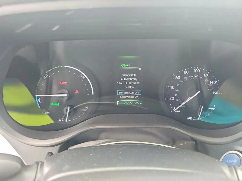 2023 TOYOTA SIENNA LE 8-PASSENGER  