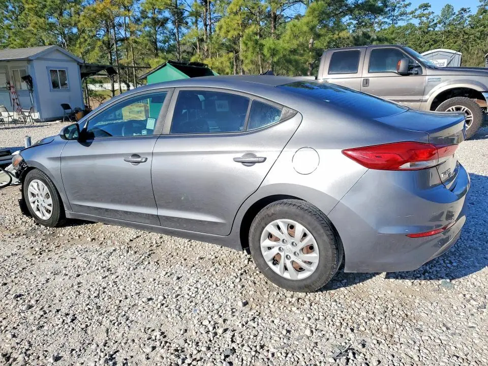 2018 HYUNDAI ELANTRA SE  