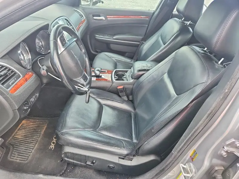 2013 CHRYSLER 300   